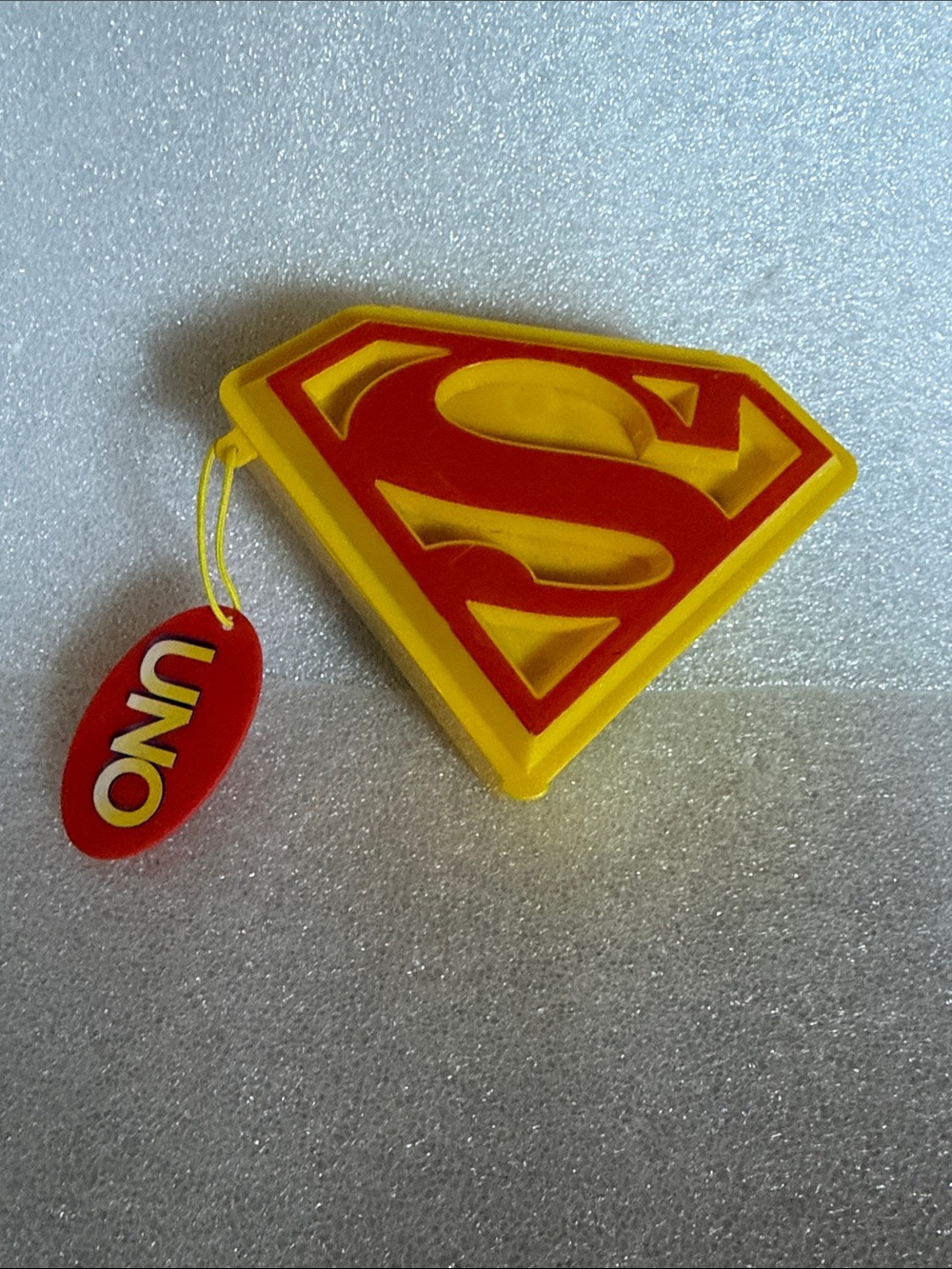 DC Comics Superman Uno Card
Game with Superman Shield Case NEW